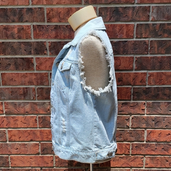 Women's BDG Urban Outfitters Light Blue Distressed Denim Vest Size Small - Picture 5 of 12